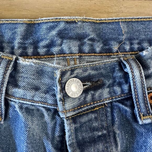 Levi’s 501 Blue Denim Button Fly High Waisted Blue Jeans Size 32 Classic Iconic - Picture 4 of 11